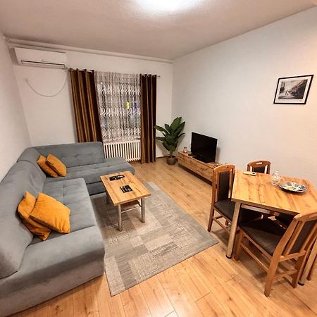 R-Residency Ll Apartment Banja Luka Bagian luar foto