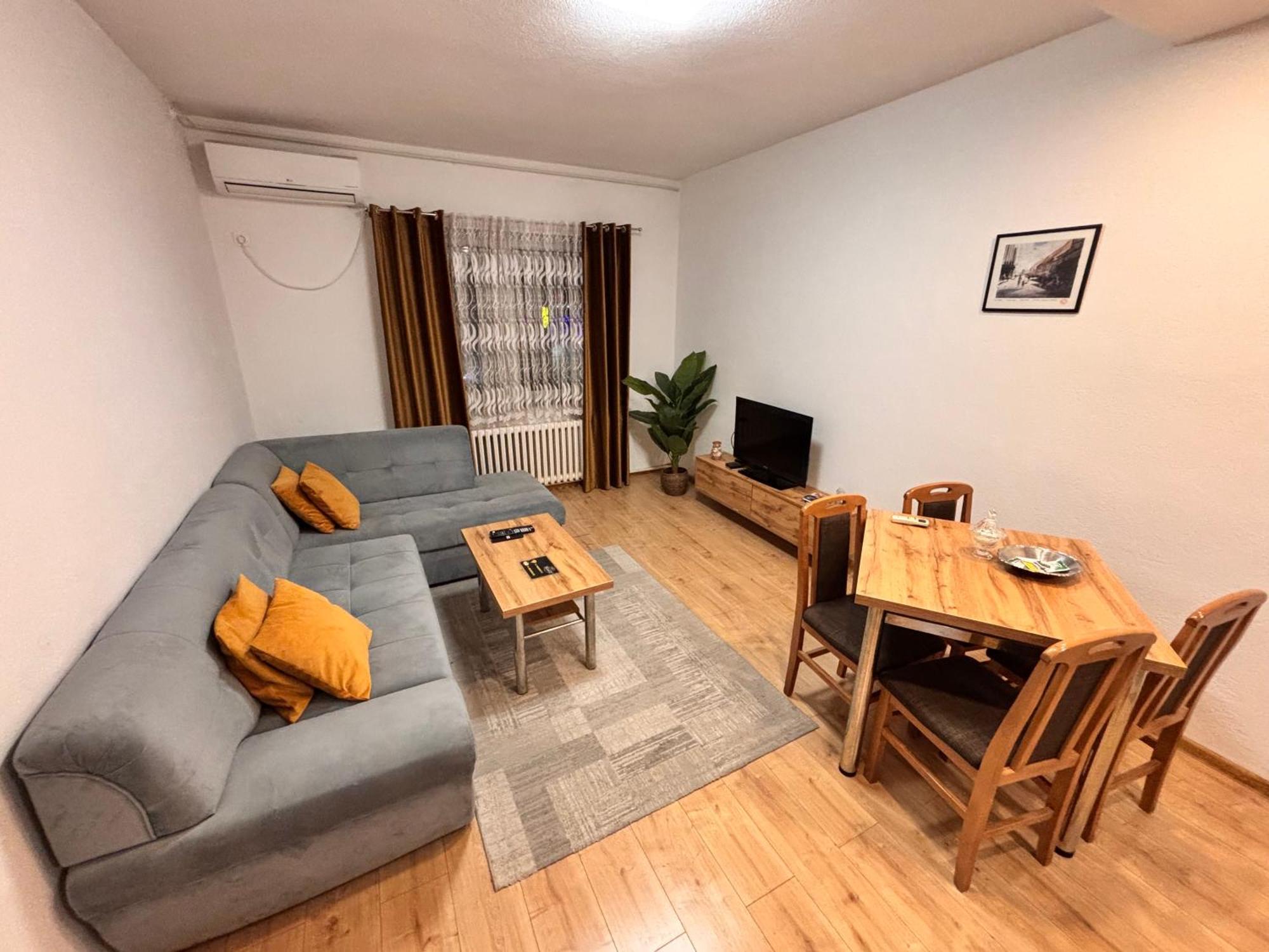 R-Residency Ll Apartment Banja Luka Bagian luar foto